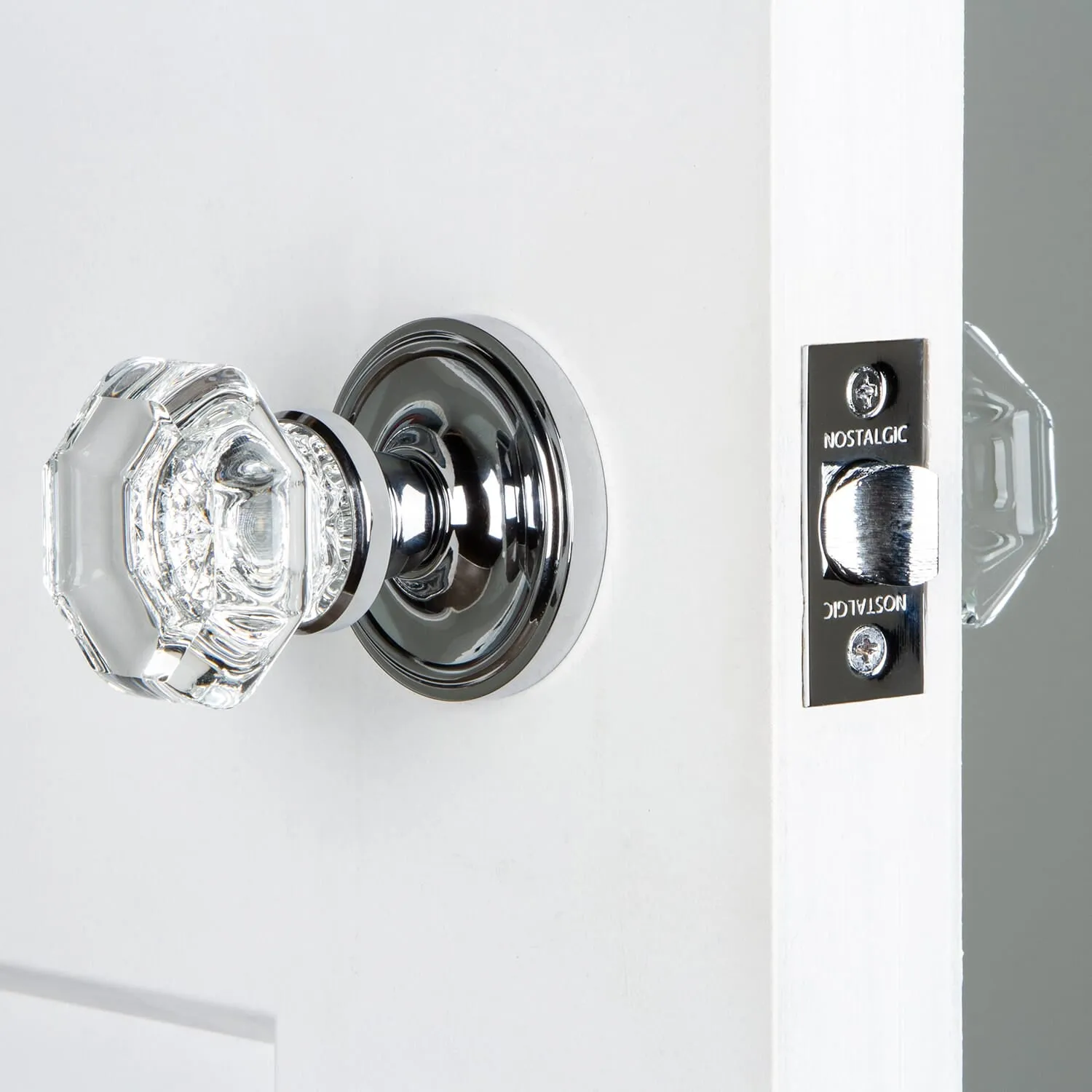 Classic Rosette with Waldorf Knob in Bright Chrome