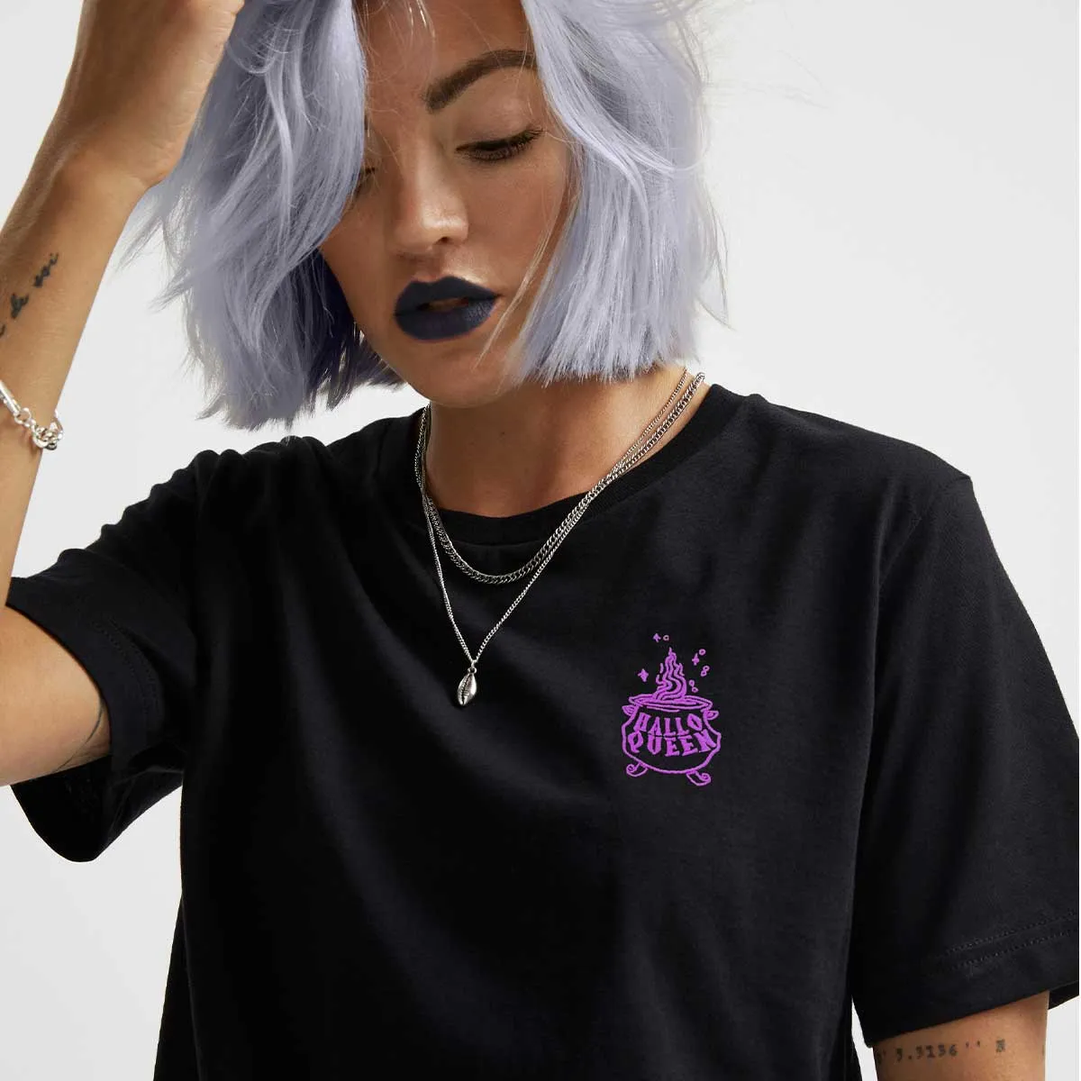 Halloqueen Halloween Embroidered T-Shirt