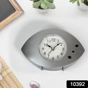Modern Desk Clock Featuring Time