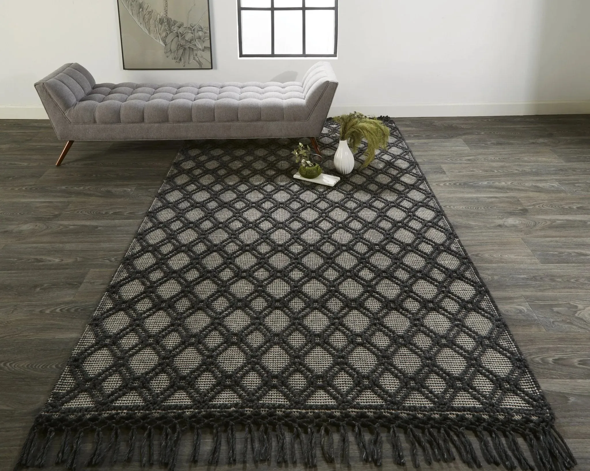 Phoenix 8820808F Black/Ivory Rug