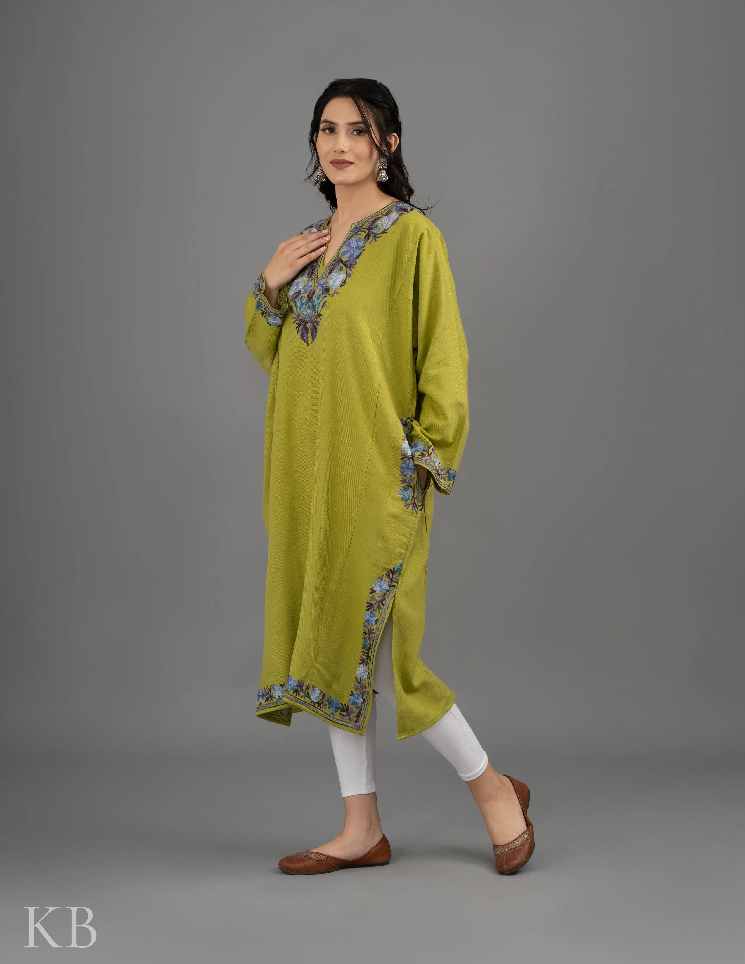 Rang-e-Khizan Avocado Blossom  Aari Phiran